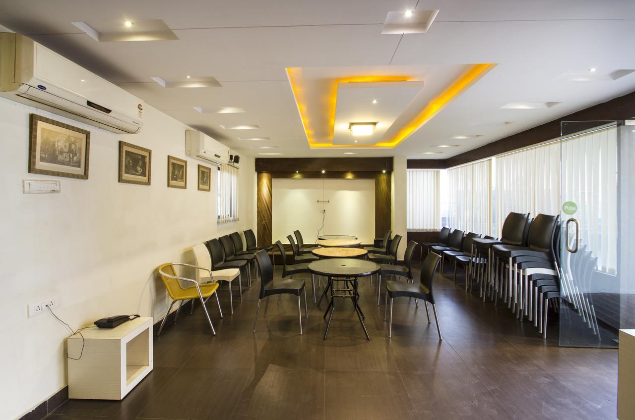 Oyo 984 Hotel Gn International Lalaguda Екстер'єр фото